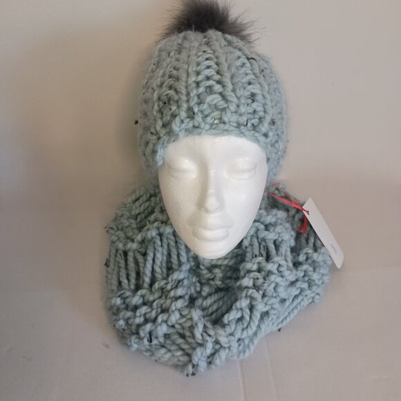 Handmade Crochet Green Blue Hat Infinity Scarf Set NWT - Picture 4 of 9